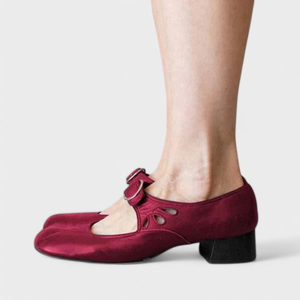 Skylar | Shoes with a Buckle