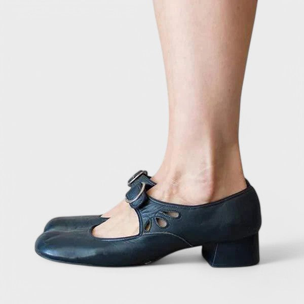 Skylar | Shoes with a Buckle