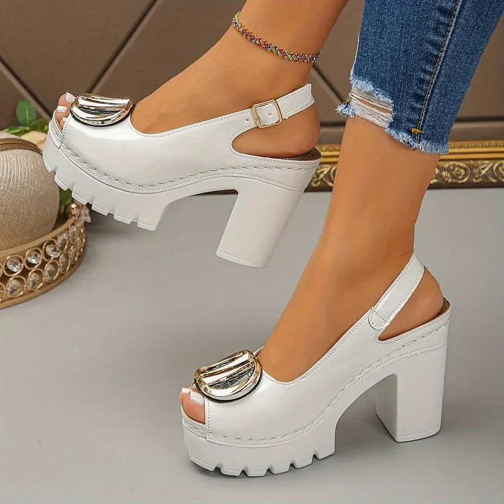 Luna | Vintage Low-Cut with Metal Buckle
